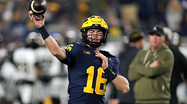 Michigan Football QB Davis Warren entering the transfer portal