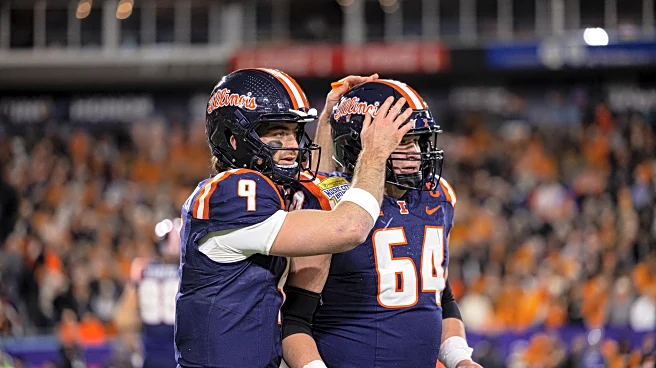 Illinois’ David Olano plays hero, kicks game winner in Music City Bowl Thriller