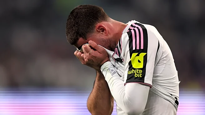 Bayern Munich News: Is FC Bayern battling FC Barcelona, AC Milan for Juventus star; Real Madrid to outduel Bayern for stud midfielder?; and MORE!