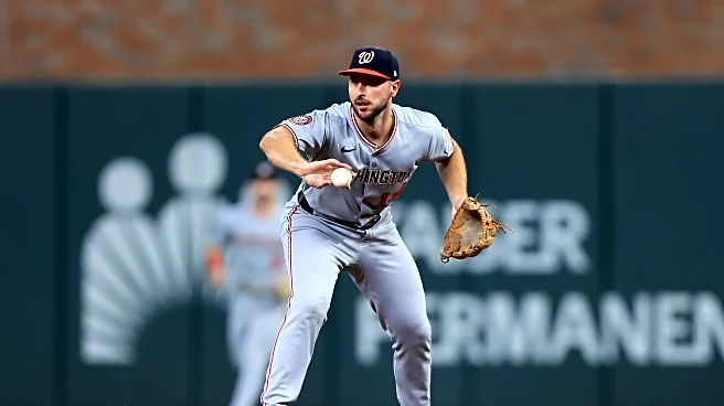 Yankees sign veteran infielder Paul DeJong to minor-league deal