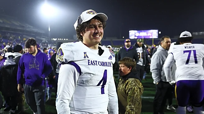 Best reactions to QB Katin Houser signing with Illinois