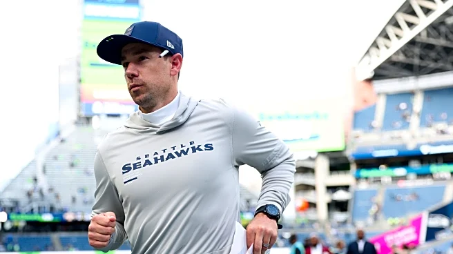 3 more teams request head coach interview with Seahawks OC Klint Kubiak