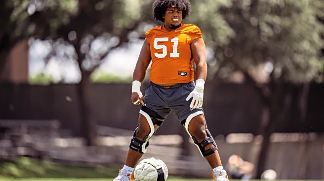 Texas OC Daniel Cruz enters the NCAA transfer portal