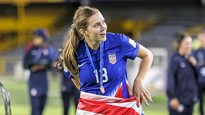 Notre Dame defender Leah Klenke returning home, signing with Houston Dash