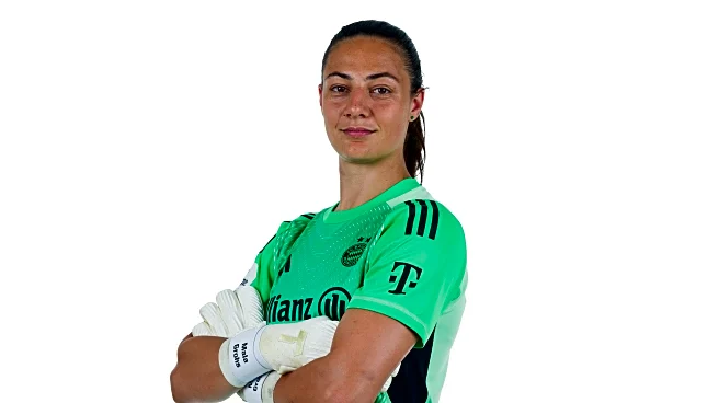 Behind the goal: Bayern Munich Frauen goalkeeper Mala Grohs reveals how she dealt with her cancer diagnosis