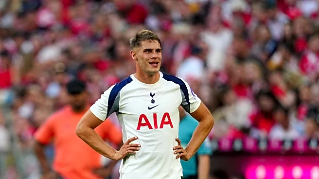 Micky van der Ven emerges as Barcelona target with defender keen to leave Tottenham