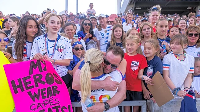 MUST WATCH: Parents Linda and Mark Horan react to their daughter Lindsey Heaps, signing with hometown club Denver Summit FC