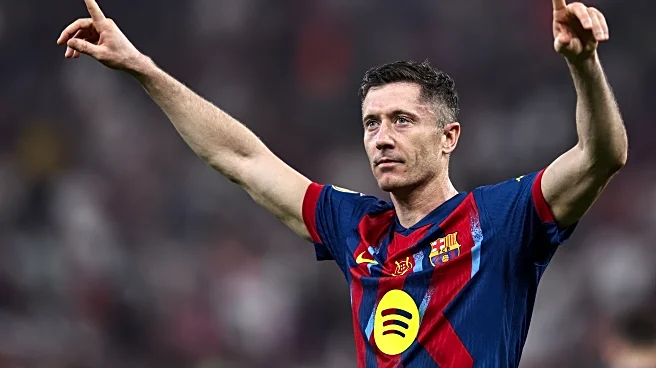 Robert Lewandowski refuses to fade quietly at Barcelona