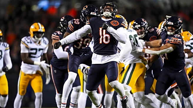 Notes: Former Detroit captain signs to Bears active roster ahead of playoff matchup