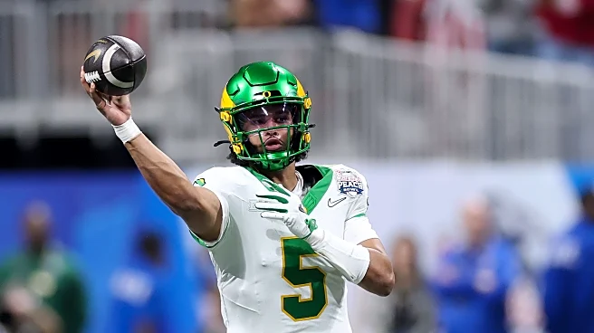 Dante Moore returning to Oregon for 2026 season