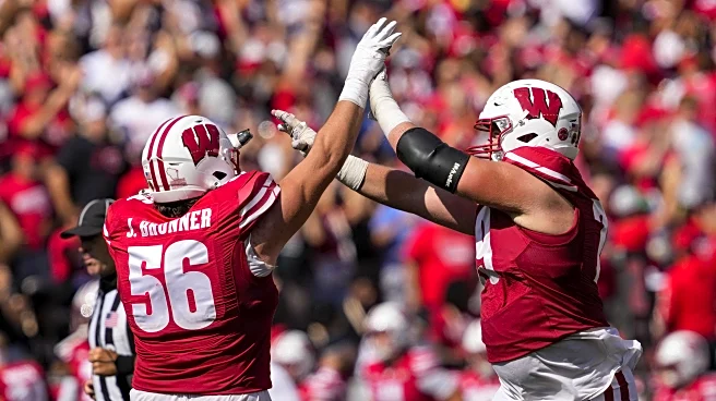 Badgers star offensive lineman transfers to Indiana