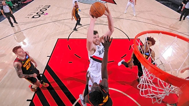 CJ McCollum Scores 20 as Trail Blazers Beat Hawks