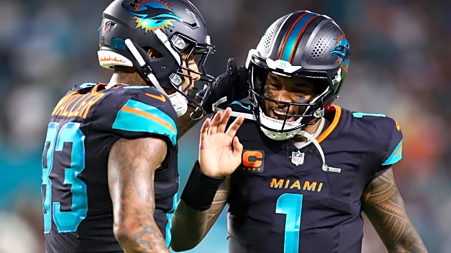 Darren Waller talks being last to see Mike McDaniel before firing, Tua Tagovailoa struggles