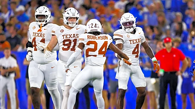 CB Warren Roberson withdrawing from NCAA transfer portal, returning to Texas