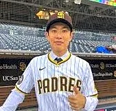 Oblique injury casts doubt on Sung-Mun Song’s Padres debut