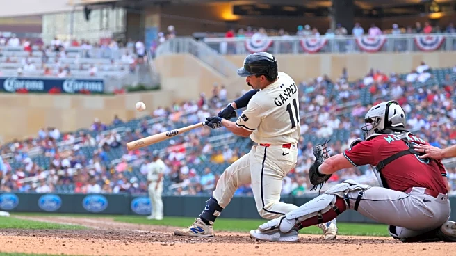 Washington Nationals claim utility man Mickey Gasper, DFA Andry Lara