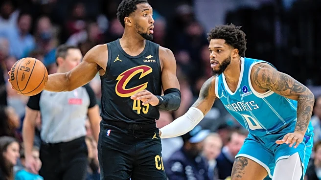 Cavs hang on after shaky second half, defeat Hornets 94-87
