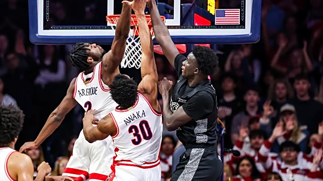 Arizona men’s basketball pulls away from pesky Cincinnati in 2nd half to stay unbeaten