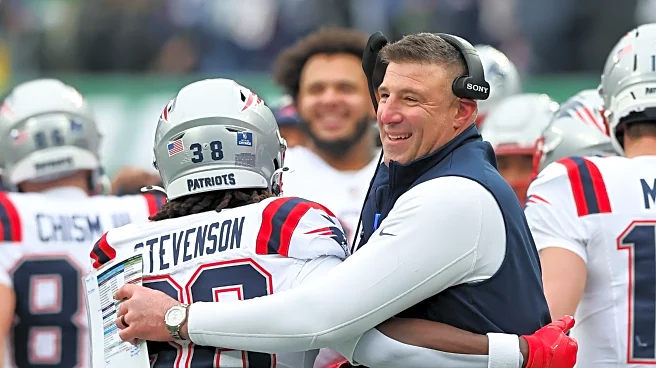 Patriots’ Mike Vrabel named 2025 PFWA Coach of the Year
