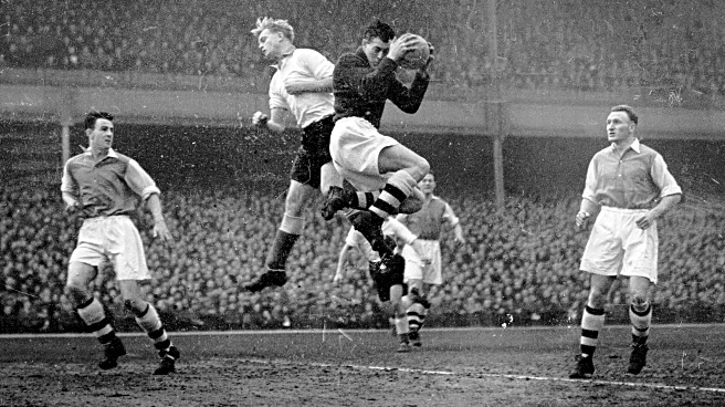 On This Day (23 January 1954) Purdon Makes A Big Impact As Sunderland Trounce Arsenal!