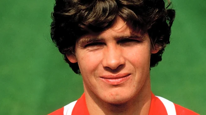 On This Day (28 Jan 1981) Bowyer Makes Debut in Manchester United Cracker!