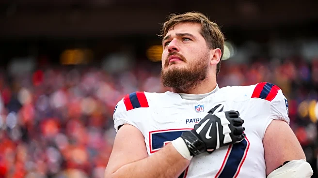 Patriots O-lineman following family tradition with Super Bowl appearance