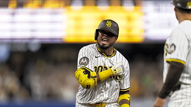 Giants sign Luis Arráez to play second base