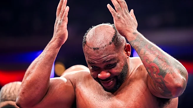 WTF? Heavyweight boxer loses his hair (literally) mid fight | Video