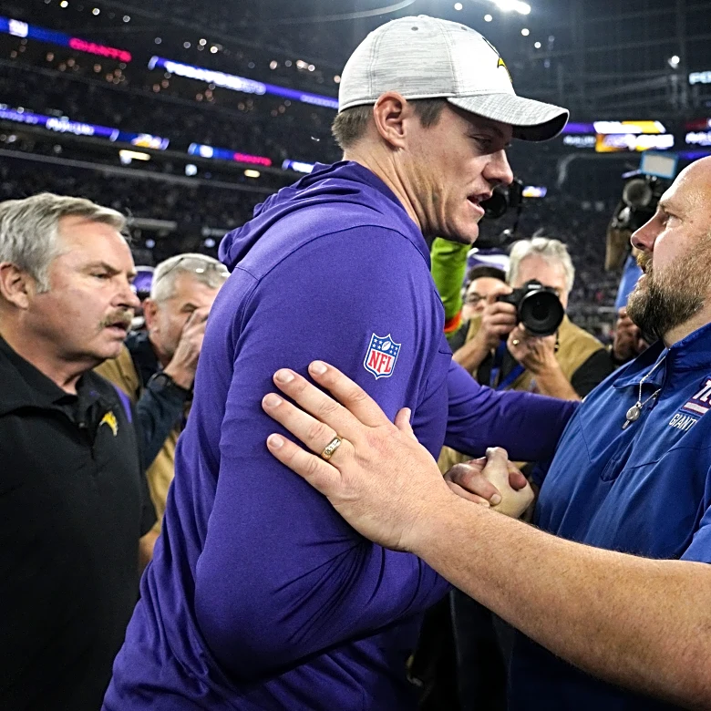 A tale of two struggling NFL cities: Minnesota Vikings and the NY Giants