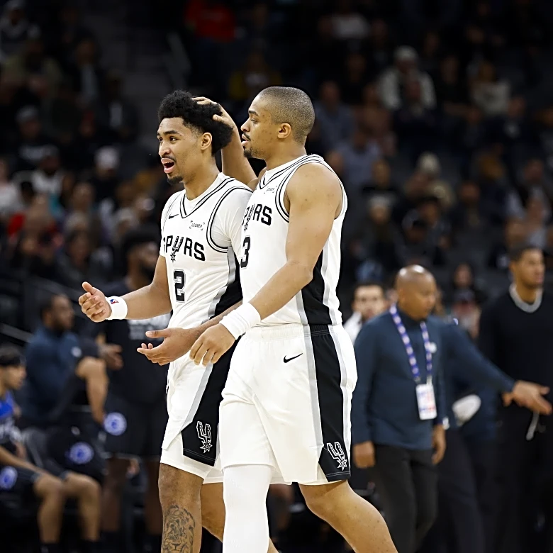 San Antonio rides third-quarter run to victory over Magic