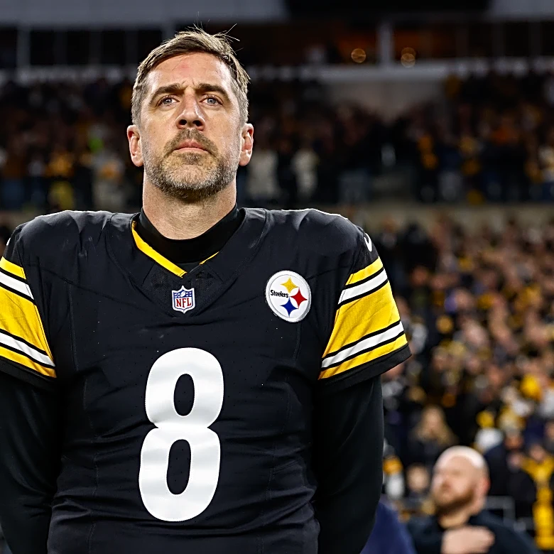 Steelers insider suggests Rodgers will return in 2026