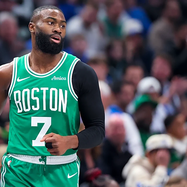 Jaylen Brown’s 33 points push Celtics past Mavs, 110-100