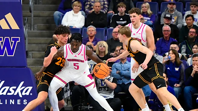 Huskies Cool Off After First Half, Fall to Hawkeyes 84-74