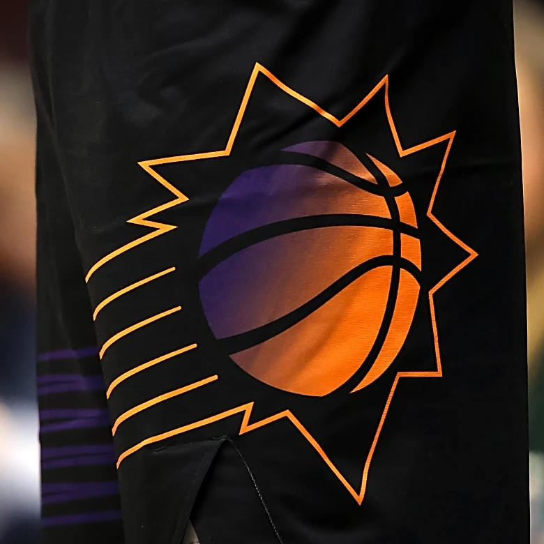 The Suns are choosing culture over chaos in a mild trade deadline