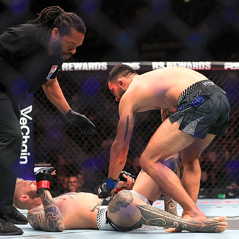 Jorge Masvidal blasts Herb Dean for late UFC 325 stoppage: ‘The worst referee to ever exist’