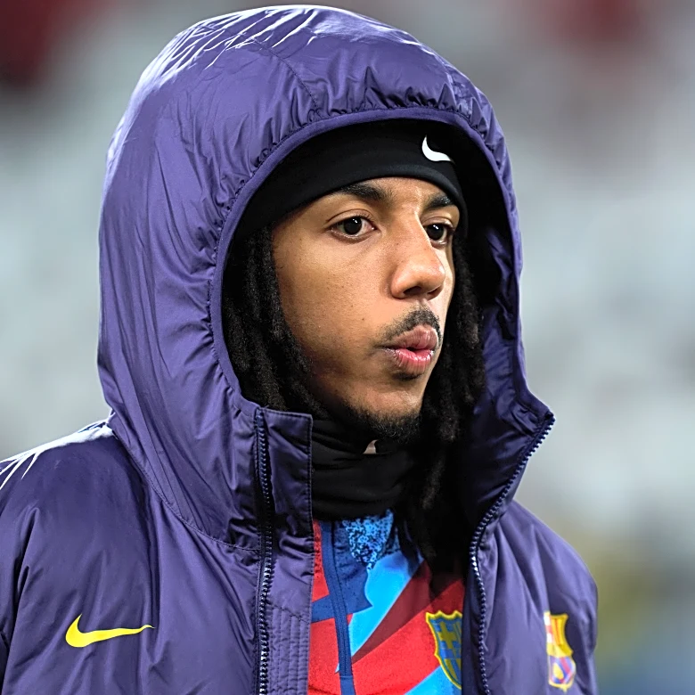 Bayern Munich News: FC Bayern battling Liverpool, Manchester United, Chelsea for FC Barcelona star?