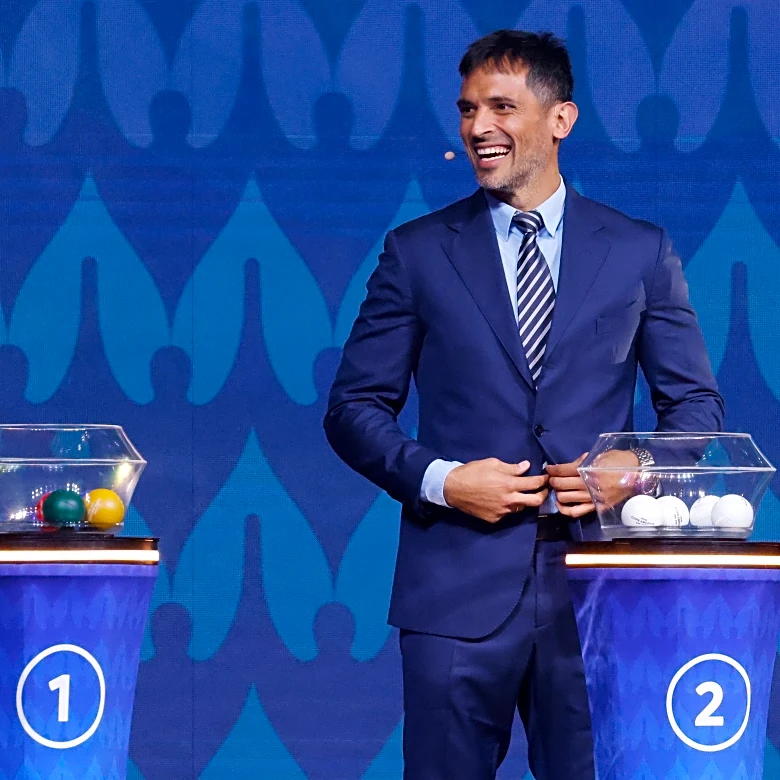 Former Bayern Munich striker Roque Santa Cruz is still playing, and he’s halfway to 90