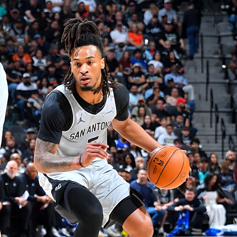 Spurs make easy work of the Mavericks