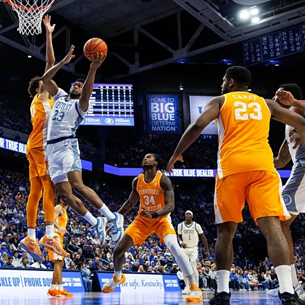 Tennessee collapses for a second time against Kentucky, loses 74-71