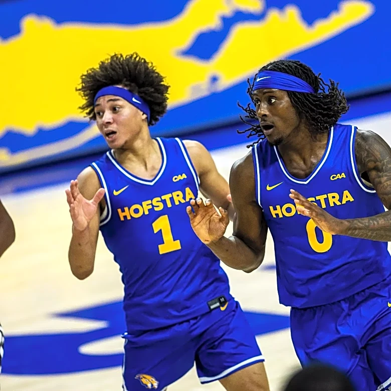 Healthy Hofstra makes Towson look sick