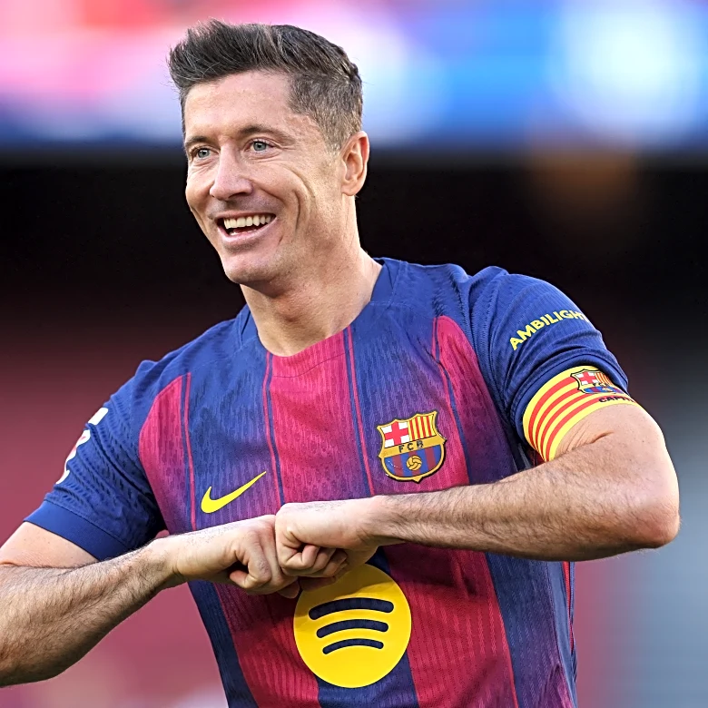 Center-back or center-forward? Barcelona make transfer decision