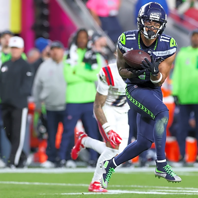 Seahawks Jaxon Smith-Njigba being evaluated for a concussion in Super Bowl 2026