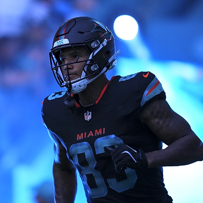 Dolphins free agency 2026: Ifeatu Melifonwu, Darren Waller headline list