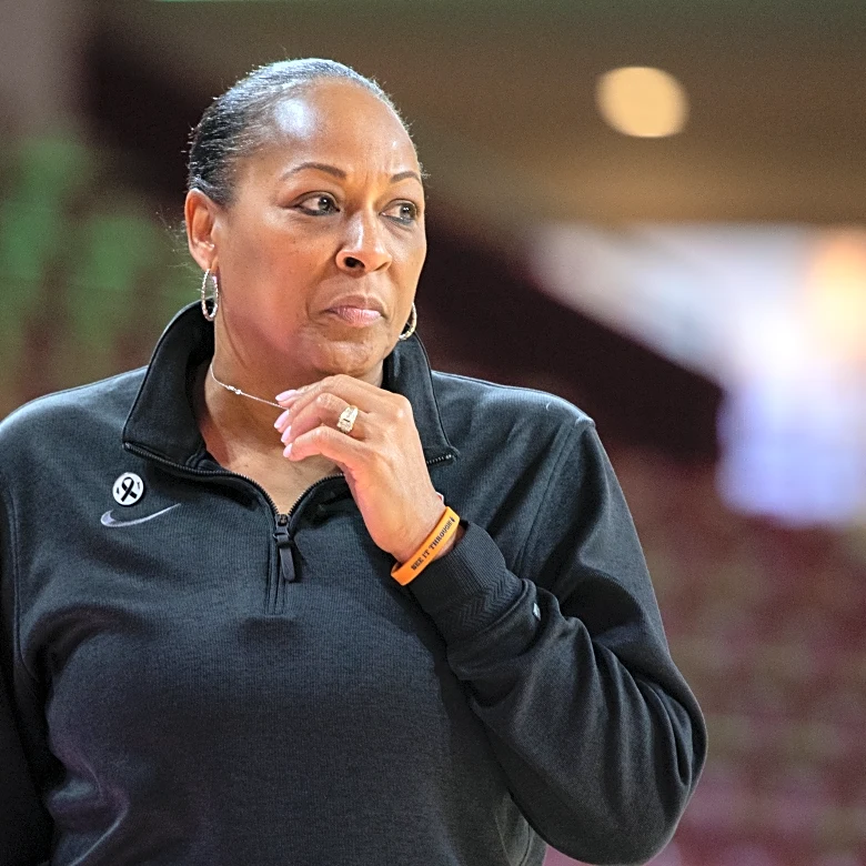 Syracuse women’s basketball: the case for FLJ to be the ACC’s Coach of the Year