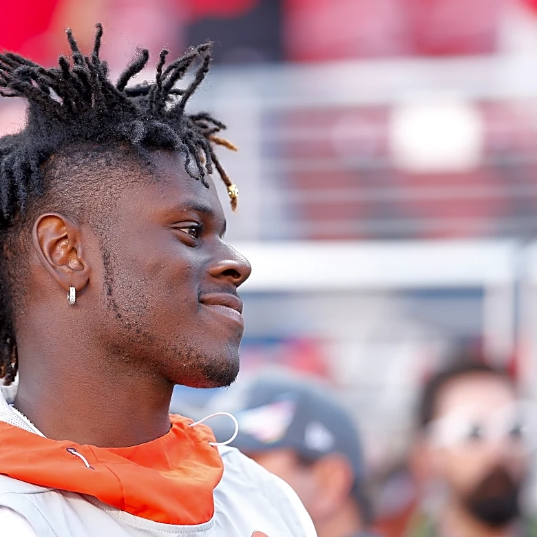 49ers cap casualties: Does creating a roster spot for David Njoku make sense?