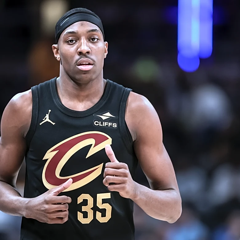 Cavs promote two-way forward Nae’Qwan Tomlin to standard contract