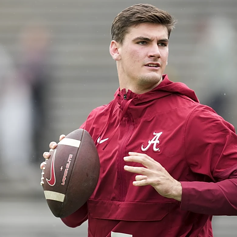 Mock drafts are popularizing this pick for Rams