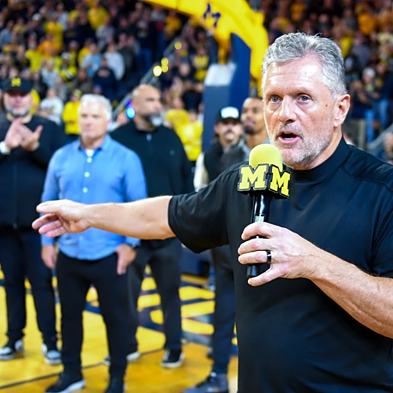 Recruiting Roundup: Elite recruit from the Midwest sets spring visit to Michigan Football