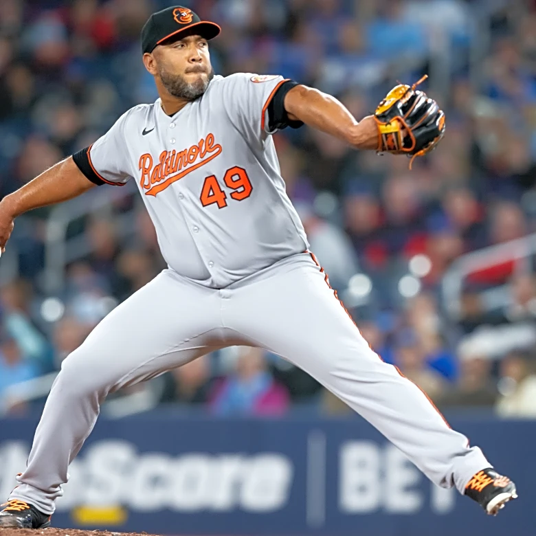 A healthy Albert Suárez could boost an unproven Baltimore bullpen