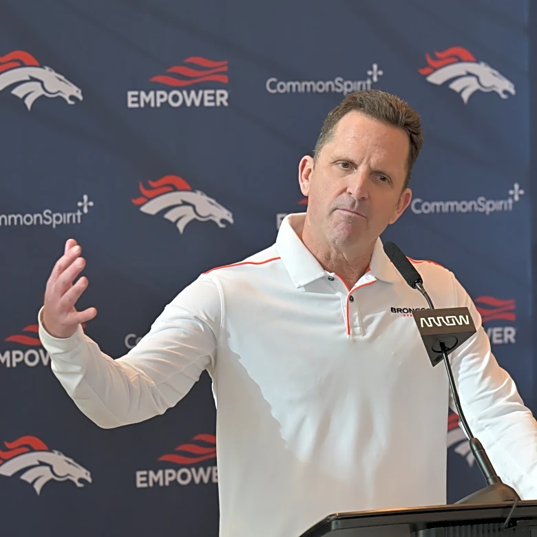 ESPN’s Adam Schefter says the Broncos are intent on keeping GM George Paton in Denver
